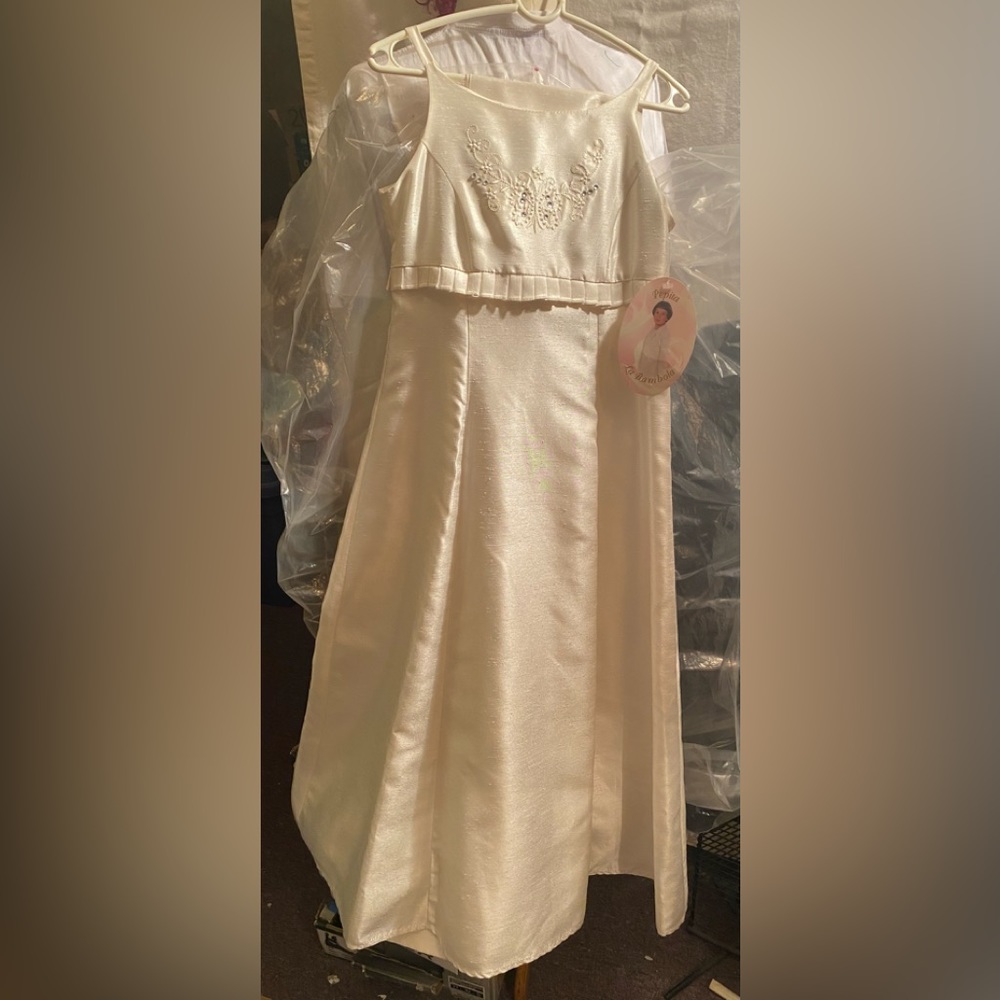 NWT Girl’s formal flower girl dress 👗